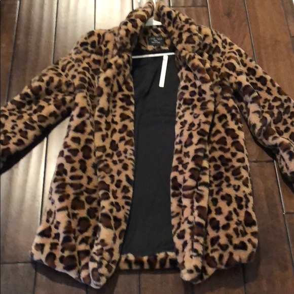 LOVE TREE NEW WITH TAG  cozy and warm  jacket leopard Size small - Picture 5 of 10